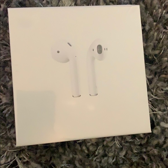 Apple first generation airpods